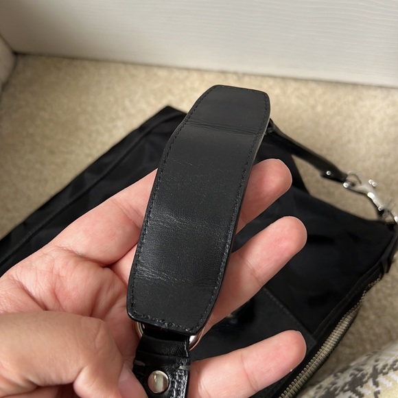 Coach bag in great used condition black - Picture 4 of 10